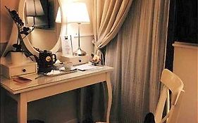 Colfelice Rooms